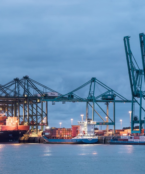 Goed onderhoud aan noodstroomvoorziening waarborgt continuïteit in containeroverslag